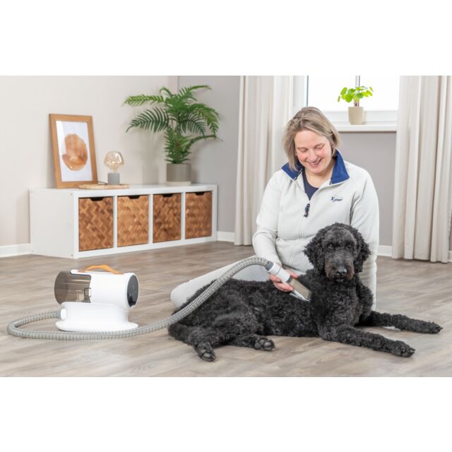 Clipper for dogs with fur vacuum cleaner